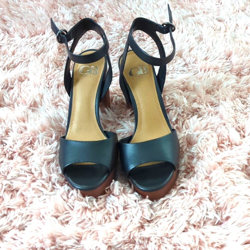 Gianni Bini Jaw-Drop